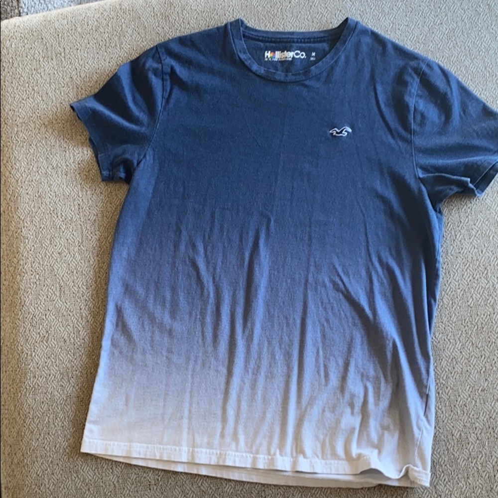 Hollister tshirt